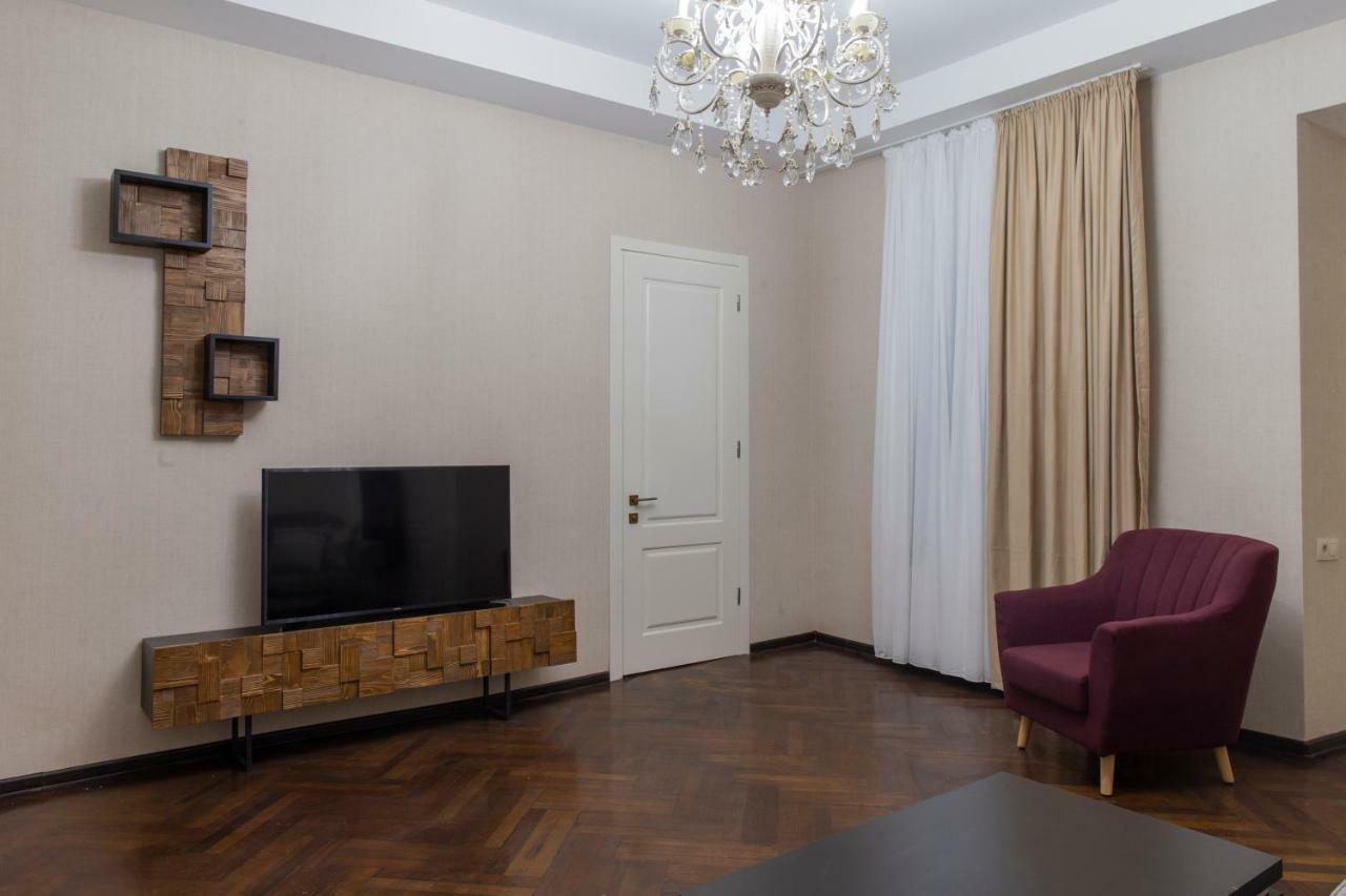 Golden Nugget Apartment Tbilisi Exterior photo